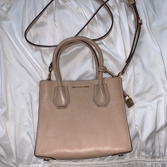 Michael Kors Handbags - MICHAEL KORS PURSE